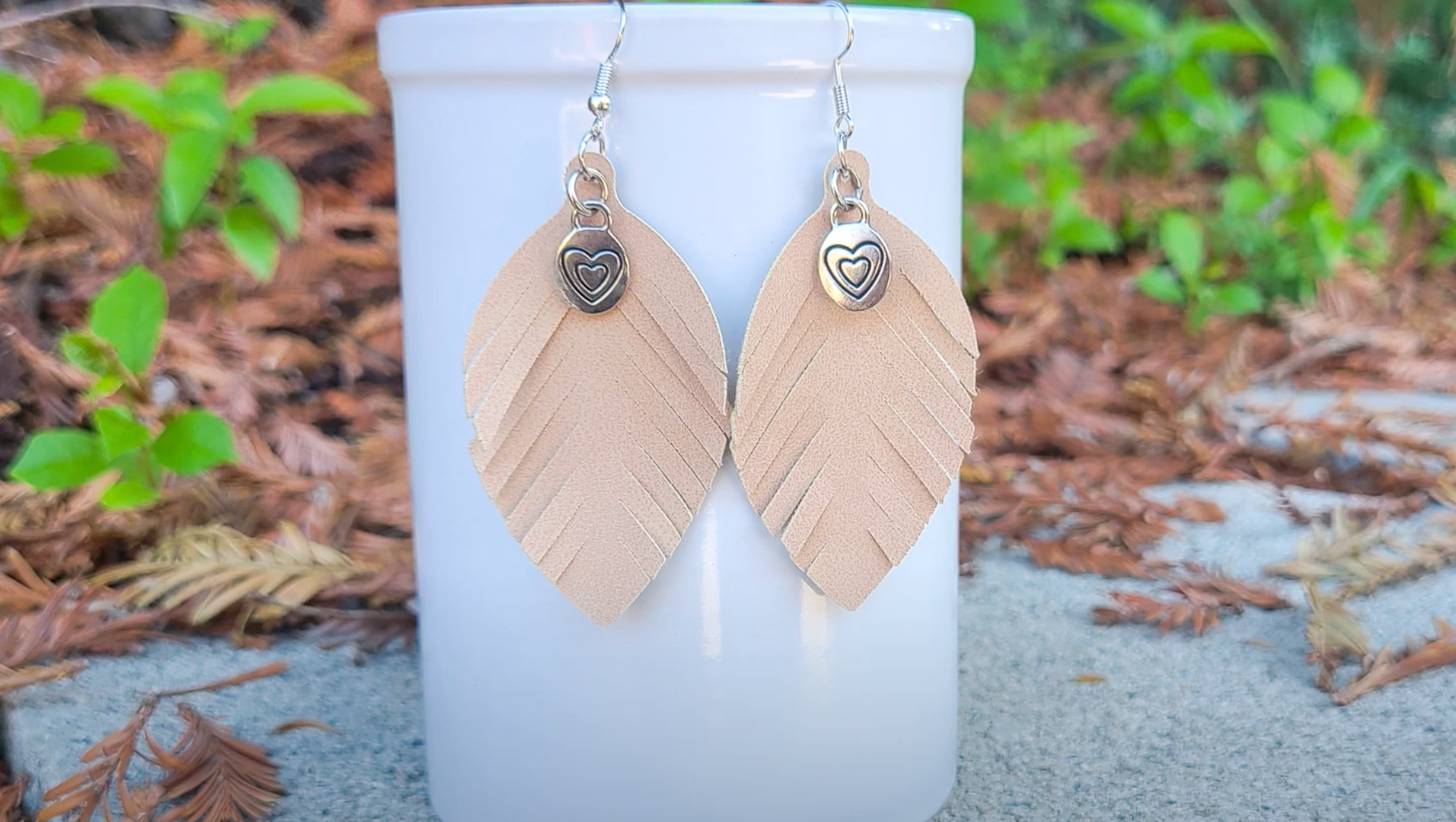 Wood Scalloped Drop Earring Blanks, Finished Walnut Blank, DIY Jewelry –  RaggedyRoseVintageDesigns